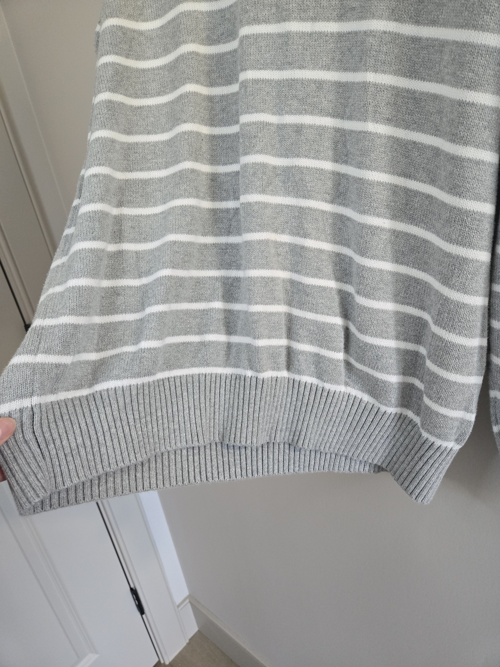 Tommy Hilfiger Gray & White Striped Crewneck with Green Stripe - Picture 6 of 7